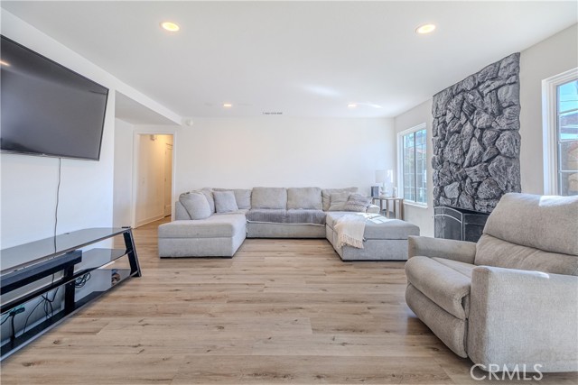 Detail Gallery Image 17 of 35 For 750 Saint Andrews Ct, Corona,  CA 92882 - 4 Beds | 2 Baths