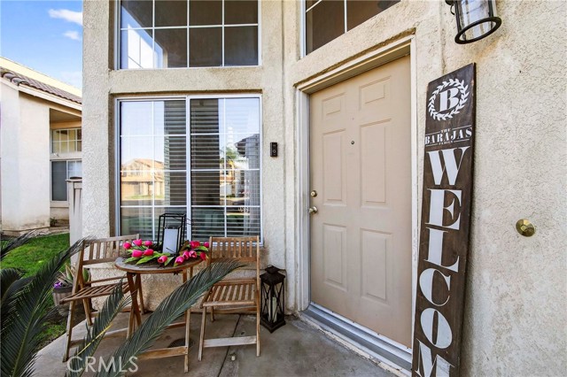 Detail Gallery Image 2 of 11 For 15541 Saldana Ct, Fontana,  CA 92337 - 3 Beds | 2/1 Baths