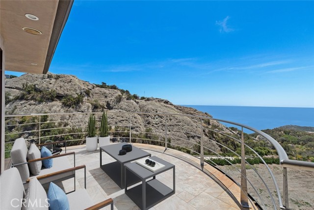 24517 Piuma Road, Malibu CA: https://media.crmls.org/medias/3a973996-ddbf-4df8-93f4-c42e3b1e1a91.jpg