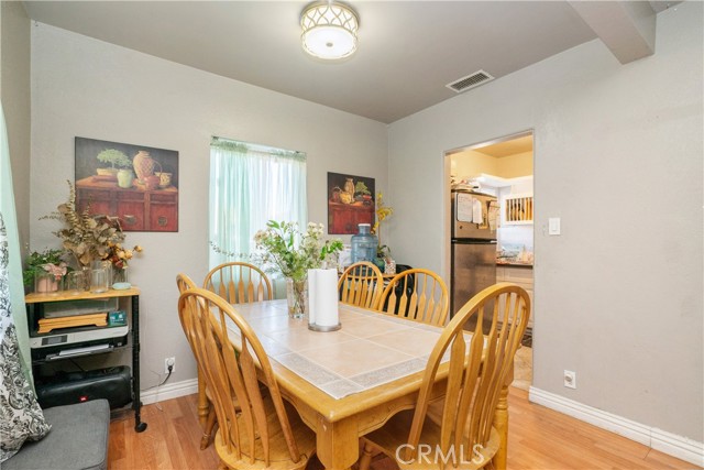 Detail Gallery Image 12 of 26 For 11936 Neenach, Sun Valley,  CA 91352 - 6 Beds | 3 Baths