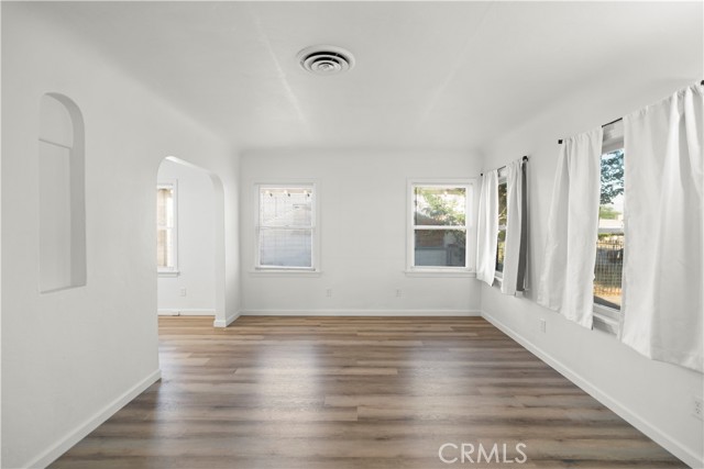 Detail Gallery Image 7 of 26 For 234 Linda Vista Dr, Bakersfield,  CA 93308 - 2 Beds | 1 Baths