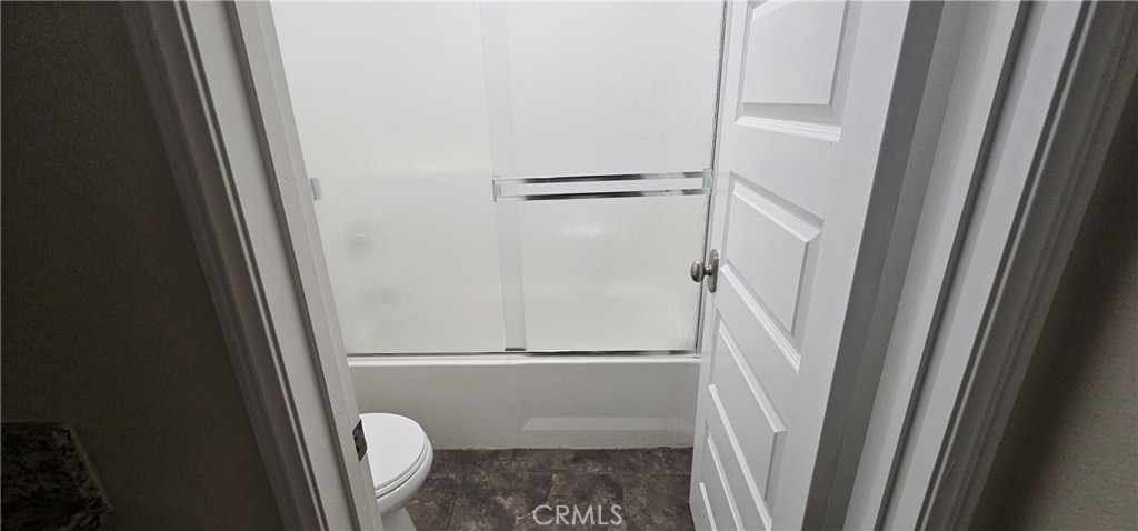 https://media.crmls.org/medias/3a984c1a-b1c4-4589-8aac-66b5b904448d.jpg?preset=X-Large