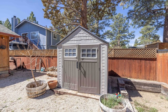 Detail Gallery Image 18 of 49 For 457 E Mountain View, Big Bear City,  CA 92314 - 3 Beds | 2 Baths