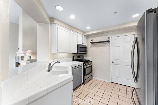 4 Paseo Del Sol, Rancho Santa Margarita CA: https://media.crmls.org/medias/3a9a21f6-c816-4a34-9966-4e1ba3831abb.jpg