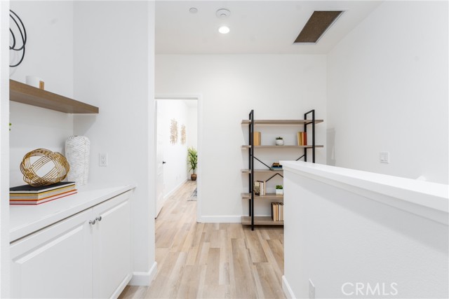 Detail Gallery Image 8 of 18 For 3561 E Moonlight St #5,  Ontario,  CA 91761 - 3 Beds | 2/1 Baths