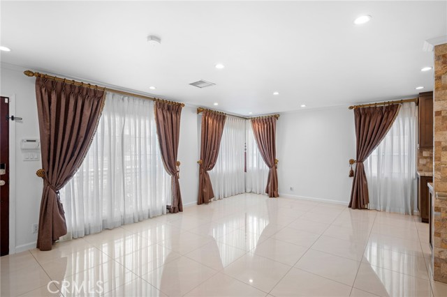 8337 Valecrest Drive, Sun Valley CA: https://media.crmls.org/medias/3a9b65de-9419-49e8-b185-991d8ef7fa1c.jpg