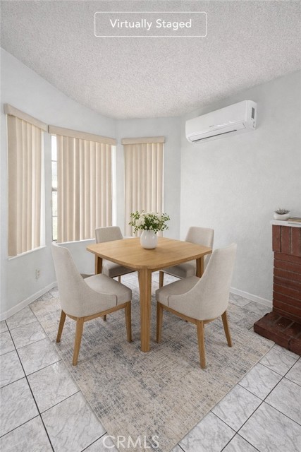 Detail Gallery Image 8 of 33 For 7900 Pinyon Ave, Fontana,  CA 92336 - 4 Beds | 2 Baths