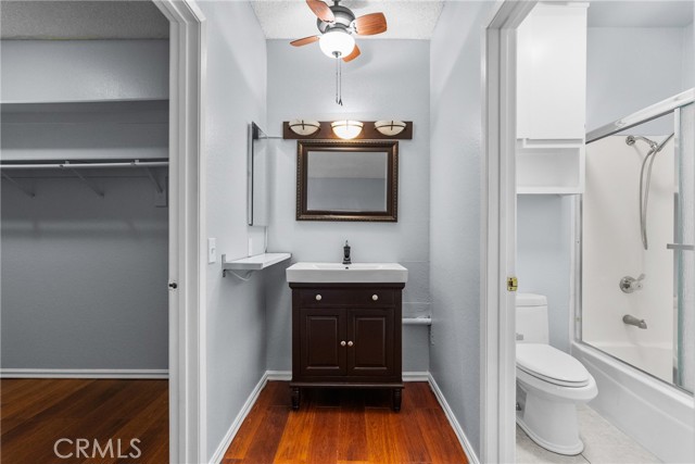 14265 Terra Bella St, Panorama City CA: https://media.crmls.org/medias/3a9e5b82-274d-4fce-81b7-9cacb0ee7a7f.jpg