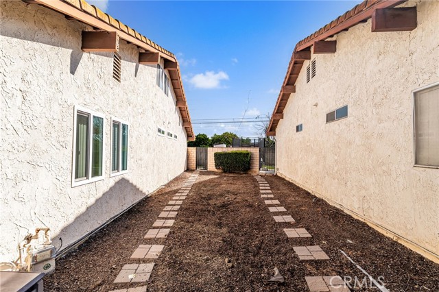 Image 29 of 42 For 11494 Los Molinos