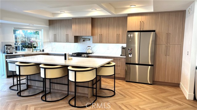 Detail Gallery Image 15 of 22 For 7414 Delco Ave, Canoga Park,  CA 91306 - 3 Beds | 2 Baths