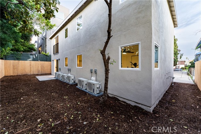Detail Gallery Image 29 of 32 For 1189 Crenshaw Bld, Los Angeles,  CA 90019 - – Beds | – Baths