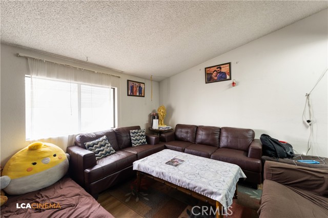 Detail Gallery Image 5 of 21 For 14035 Rosedale #134,  Bakersfield,  CA 93314 - 4 Beds | 2/1 Baths