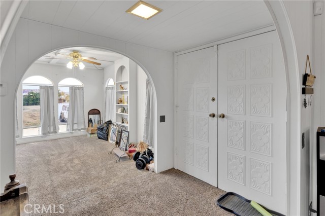 2494 Main Street, Barstow CA: https://media.crmls.org/medias/3aa07025-1b48-4e0e-98d2-99c259b2f97d.jpg