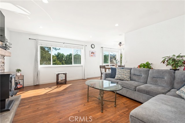 Detail Gallery Image 7 of 34 For 14802 Sunnydale, Lake Hughes,  CA 93532 - 3 Beds | 2 Baths