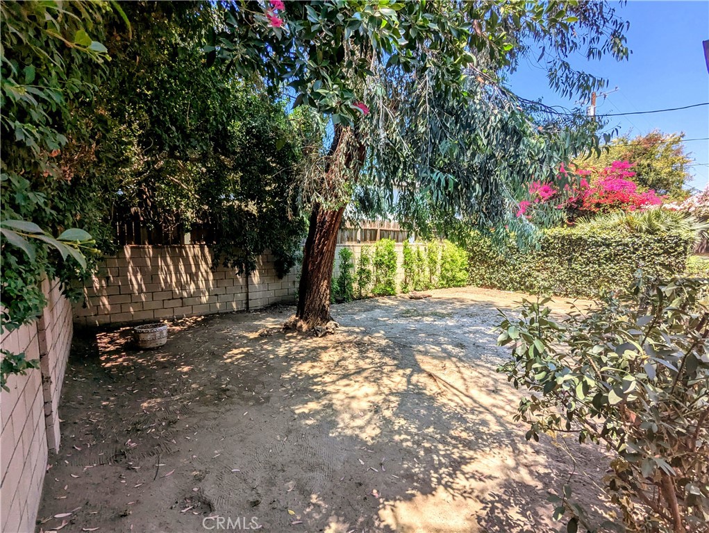 https://media.crmls.org/medias/3aa155c6-ab30-41a9-8ce8-caf5c17c3ef5.jpg?preset=X-Large
