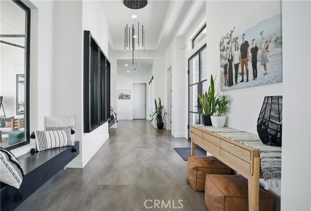 1901 E Sorrento Court, Merced CA: https://media.crmls.org/medias/3aa1644c-dfb1-47c2-a876-5885fd9ed8e7.jpg