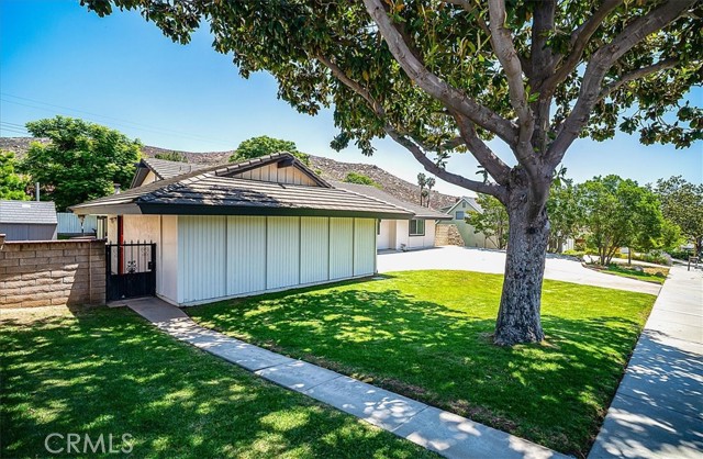Detail Gallery Image 2 of 34 For 5557 Wentworth Dr, Riverside,  CA 92505 - 4 Beds | 2 Baths