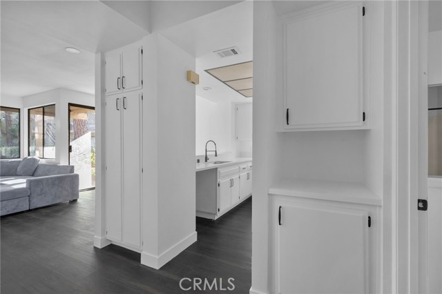 Detail Gallery Image 6 of 23 For 16211 Downey #68,  Paramount,  CA 90723 - 1 Beds | 1 Baths