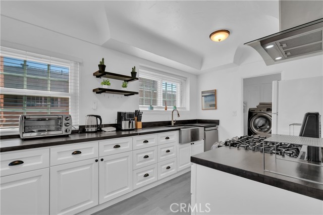 Detail Gallery Image 11 of 26 For 8319 S Van Ness, Inglewood,  CA 90305 - 3 Beds | 2 Baths