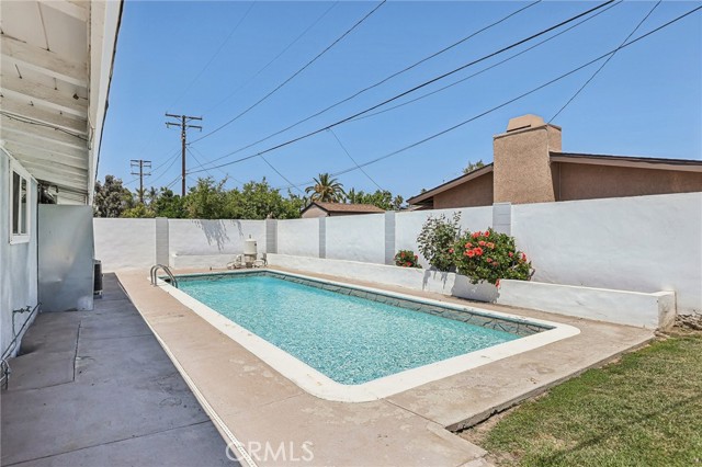 Detail Gallery Image 32 of 34 For 1048 N Loara St, Anaheim,  CA 92801 - 4 Beds | 2 Baths