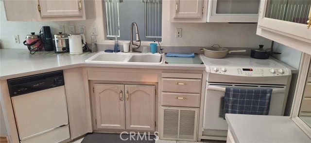 846 Birch Drive, San Jacinto CA: https://media.crmls.org/medias/3aa32ff8-dbb6-4c96-9820-61d287eada86.jpg