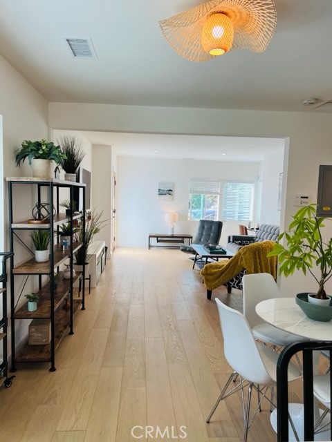 2672 Newell Street, Los Angeles CA: https://media.crmls.org/medias/3aa361c4-50ce-496f-97d5-54a981b3b8ae.jpg