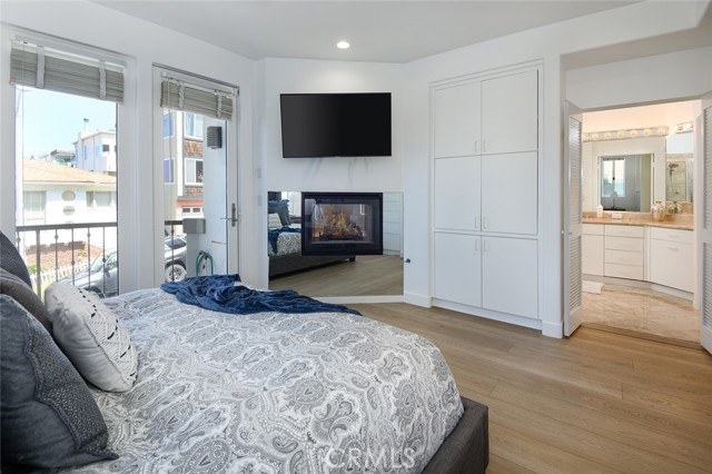 Detail Gallery Image 37 of 53 For 216 23rd St, Manhattan Beach,  CA 90266 - 4 Beds | 3 Baths