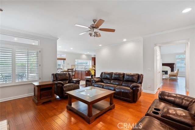 Detail Gallery Image 18 of 50 For 4644 Portofino Circle, Cypress,  CA 90630 - 4 Beds | 3/1 Baths