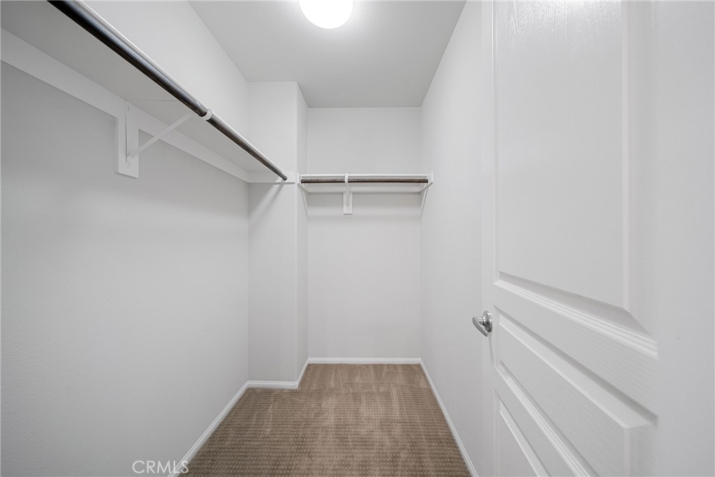 https://media.crmls.org/medias/3aa441e9-bd64-449a-bd60-7232817e969d.jpg?preset=X-Large