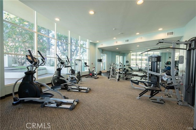 700 E Ocean Boulevard, Long Beach CA: https://media.crmls.org/medias/3aa48fc4-f1a4-4664-a7cd-a16809a4468b.jpg