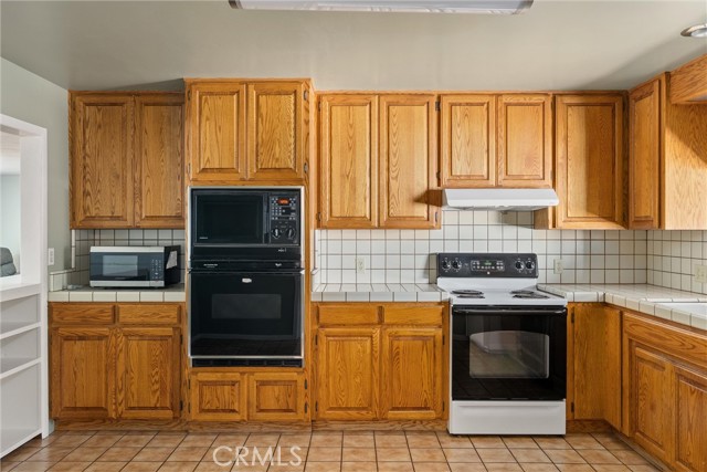4075 County Road 203, Hamilton City CA: https://media.crmls.org/medias/3aa51d7e-754e-4624-9275-6b6b6fcab338.jpg