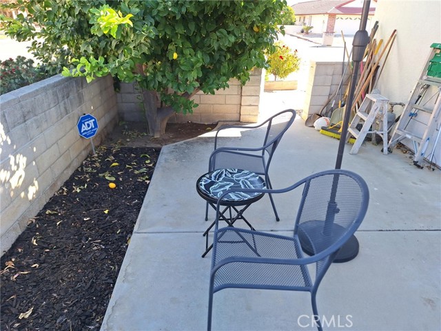 Detail Gallery Image 14 of 27 For 2874 Maple Dr, Hemet,  CA 92545 - 3 Beds | 2 Baths