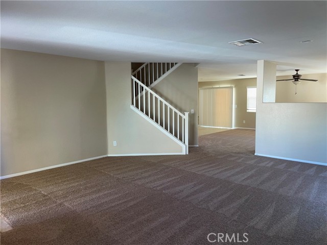 Detail Gallery Image 4 of 22 For 15107 Linking Ln, Victorville,  CA 92394 - 4 Beds | 2/1 Baths