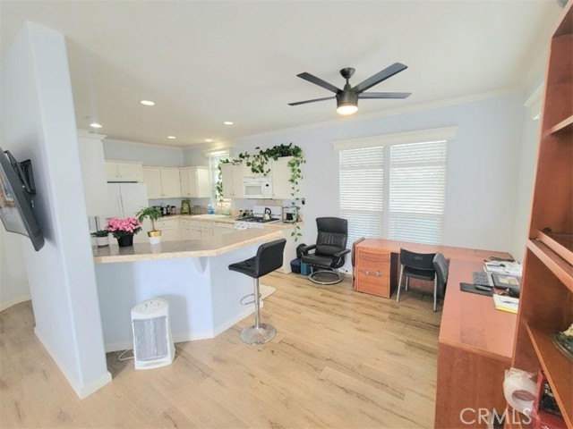 Detail Gallery Image 5 of 42 For 21851 Newland St #66,  Huntington Beach,  CA 92646 - 3 Beds | 2 Baths