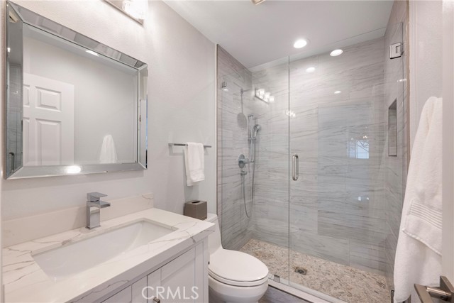 939 Blue Mountain, Westlake Village CA: https://media.crmls.org/medias/3aa5db36-8ae5-4871-baf8-8e1d0756a0e7.jpg