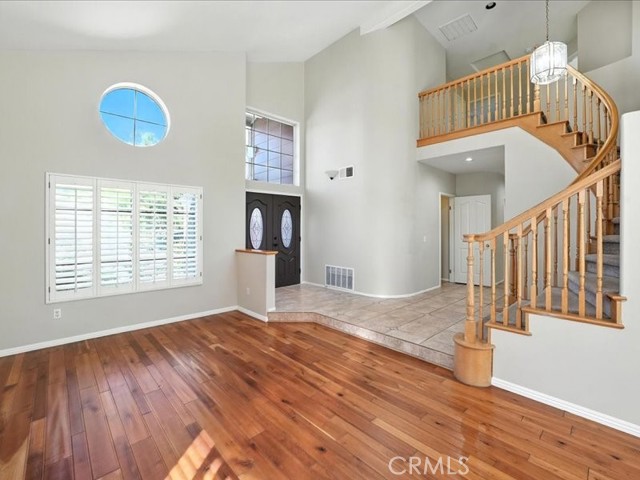 Detail Gallery Image 11 of 45 For 14433 Grandifloras Rd, Canyon Country,  CA 91387 - 4 Beds | 3 Baths