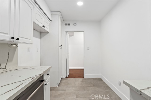 Detail Gallery Image 16 of 34 For 1045 N Kings Rd #105,  West Hollywood,  CA 90069 - 2 Beds | 2 Baths