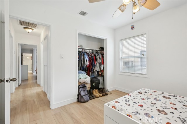 3686 Palo Verde Avenue, Long Beach CA: https://media.crmls.org/medias/3aa7ebf7-8c30-41fe-88df-01277c29f74d.jpg