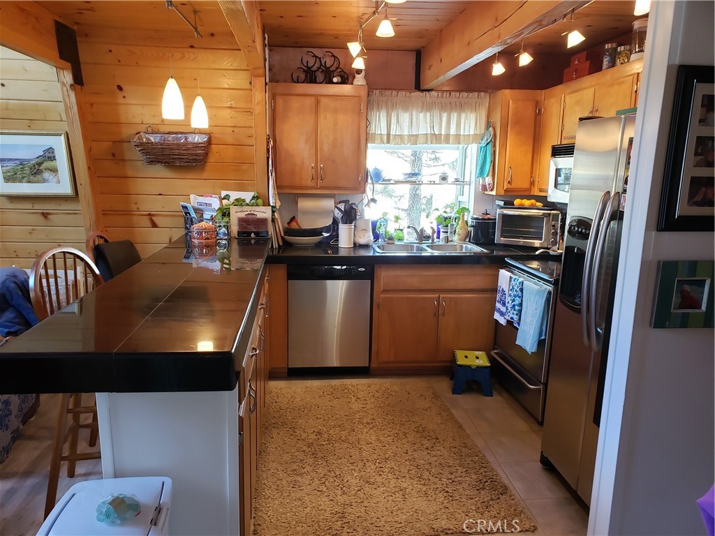 https://media.crmls.org/medias/3aa852fb-2397-4a6f-a8ad-02362dfd34e2.jpg?preset=X-Large