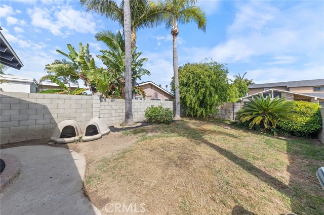 Detail Gallery Image 4 of 40 For 2102 Tern Bay Ln, Lakewood,  CA 90712 - 5 Beds | 2/1 Baths