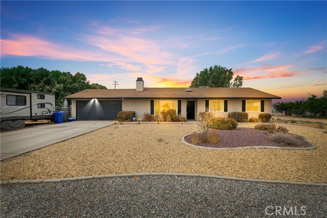 Detail Gallery Image 1 of 1 For 11890 Pecos Rd, Apple Valley,  CA 92308 - 3 Beds | 2 Baths