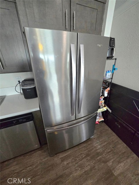 Detail Gallery Image 13 of 30 For 21851 Newland St #222,  Huntington Beach,  CA 92646 - 4 Beds | 2 Baths