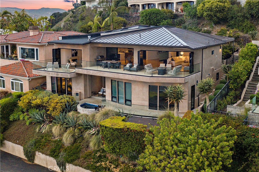 3aaa0df4 C3fc 4180 B464 Afbc019005cc