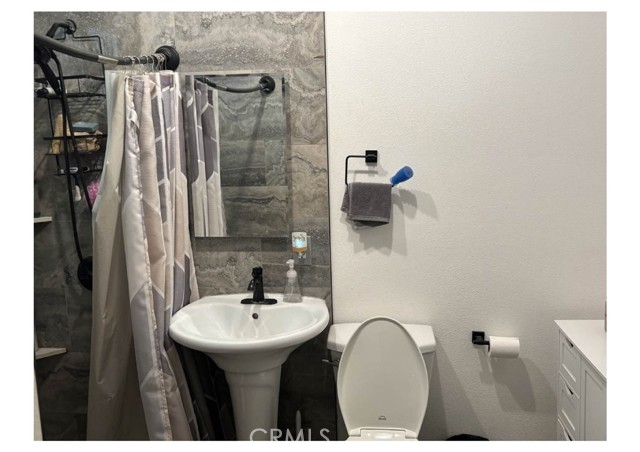 Detail Gallery Image 8 of 20 For 4306 Baldwin Park Bld, Baldwin Park,  CA 91706 - 2 Beds | 1 Baths