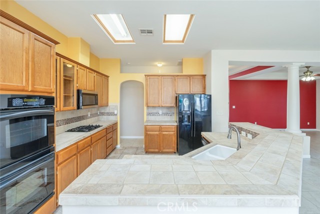 Detail Gallery Image 46 of 53 For 10500 Vista Bonita Dr, Bakersfield,  CA 93311 - 3 Beds | 2 Baths