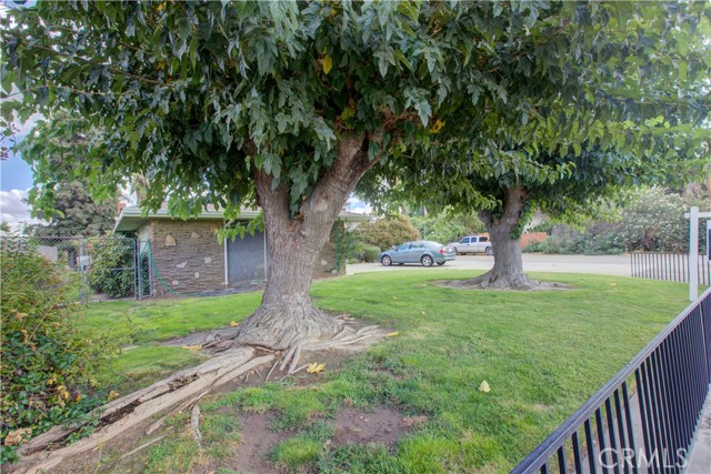 5900 Washington Road, Hughson CA: https://media.crmls.org/medias/3aaa863e-12fb-4e13-89e2-d6ee25335f73.jpg