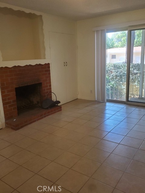 Detail Gallery Image 3 of 10 For 3891 Locust St, Riverside,  CA 92501 - 1 Beds | 1 Baths