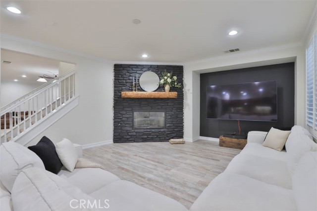 7123 Cottage Grove Drive, Eastvale CA: https://media.crmls.org/medias/3aab0eb2-5037-44bd-a62d-a31f988e557a.jpg