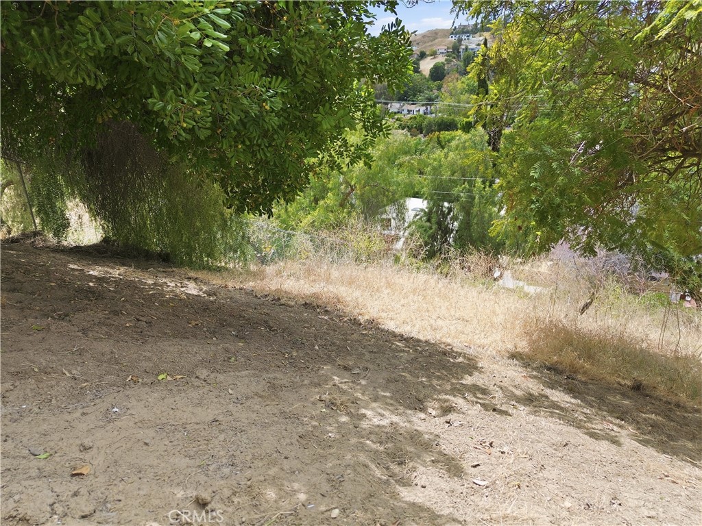 https://media.crmls.org/medias/3aac816f-06fd-4300-9f05-3eee1e380d21.jpg?preset=X-Large