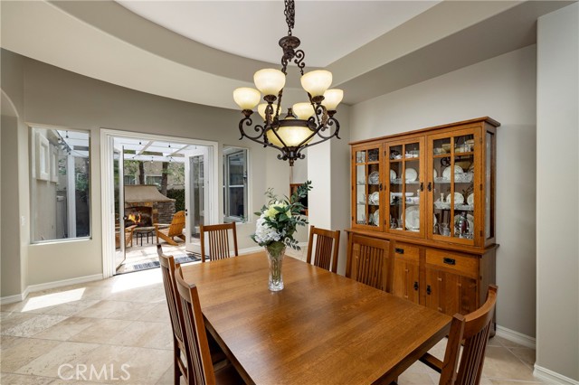10 Spring Grove, Irvine CA: https://media.crmls.org/medias/3aad2095-9db1-4d82-82a5-d1072607c835.jpg